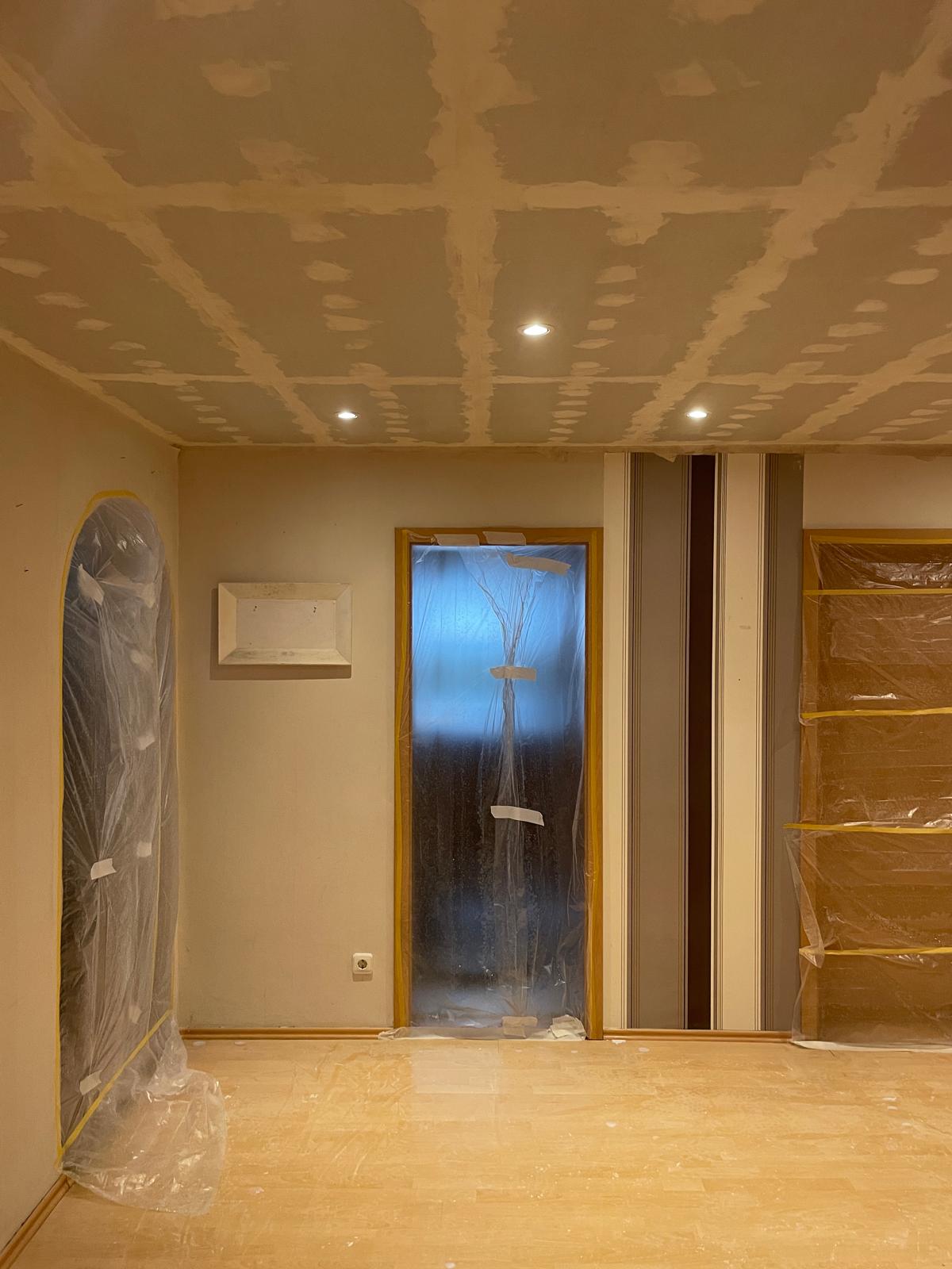 Q4-Spachtelarbeiten und Anstrich